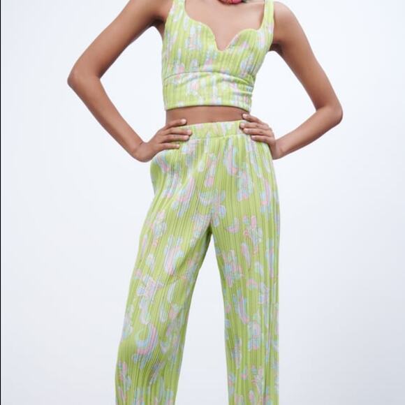 ZARA 2 Piece Set Lime Green Floral Crop Top & Pleated Trousers Size Large - Picture 1 of 8